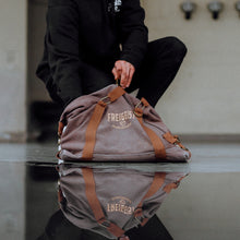 Laden Sie das Bild in den Galerie-Viewer, VINTAGE CANVAS WEEKENDER