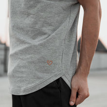 Laden Sie das Bild in den Galerie-Viewer, SLEEVELESS HOODY (UNISEX)