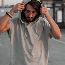 Laden Sie das Bild in den Galerie-Viewer, SLEEVELESS HOODY (UNISEX)