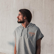 Laden Sie das Bild in den Galerie-Viewer, SLEEVELESS HOODY (UNISEX)