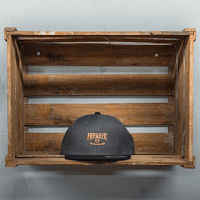 Laden Sie das Bild in den Galerie-Viewer, SNAPBACK CAP